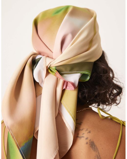 Grand foulard à imprimé photo fleur ASOS en coloris Multicolor