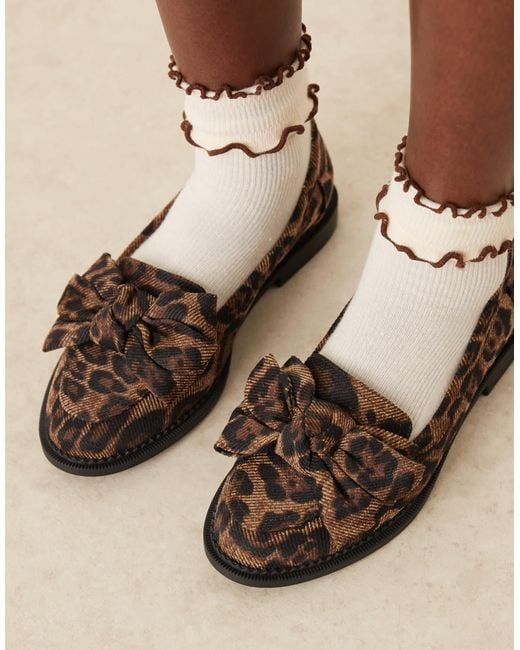 Asos Design Wide Fit Brown – memphis – flache schuhe mit schleifendetail und leopardenmuster, weite passform