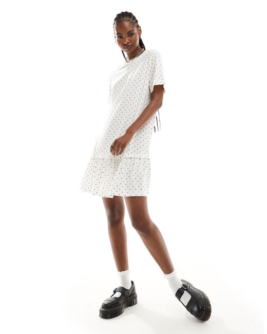 Vestido veraniego corto monocromático con estampado Monki de color White