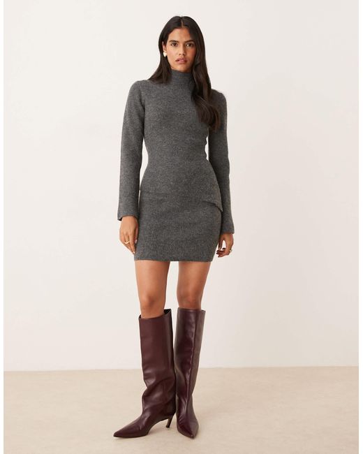 Pretty Lavish Gray – strick-minirock