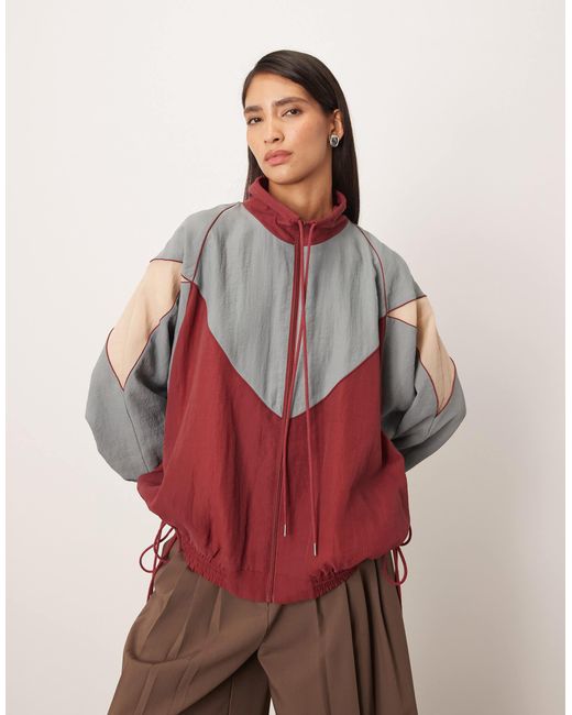Veste ARRANGE en coloris Red