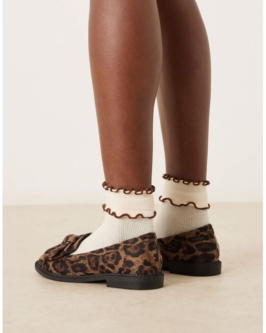 Asos Design Wide Fit Brown – memphis – flache schuhe mit schleifendetail und leopardenmuster, weite passform