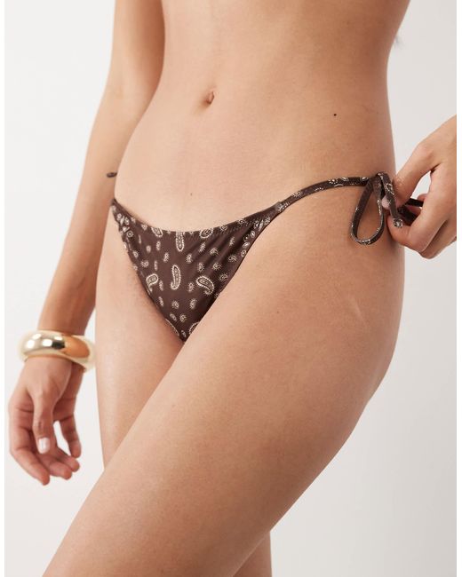 Bas Mango en coloris Brown