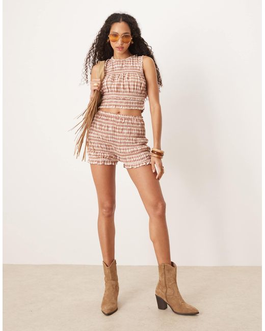 Str - short d'ensemble froncé à carreaux Stradivarius en coloris Multicolor