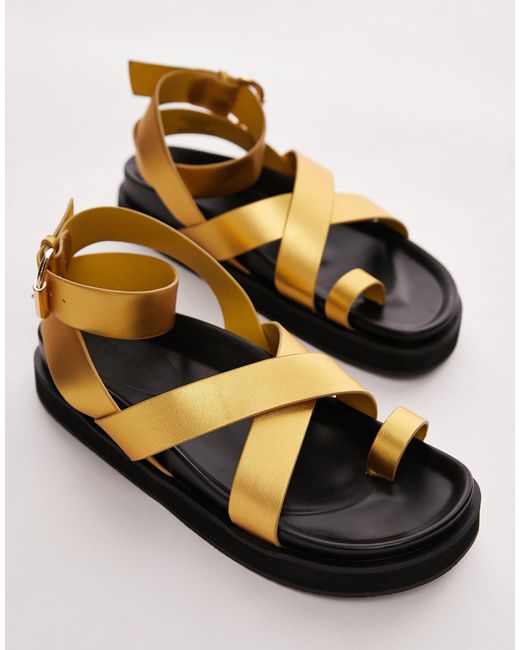 Sandalias doradas con diseño TOPSHOP de color Black
