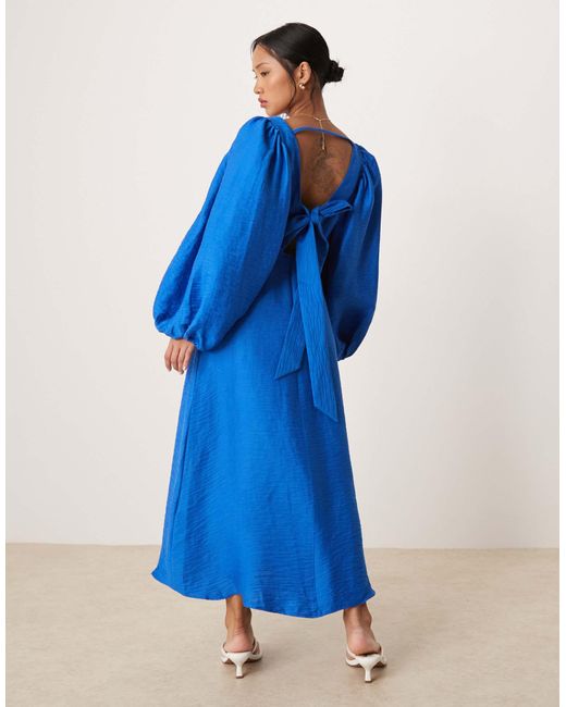 Nobody's Child Petite Blue Zendaya Balloon Sleeve Midi Dress