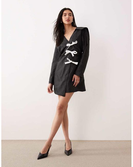 Vestito Midi Arricciato Con Fiocchi A Contrasto di Ghospell in Black