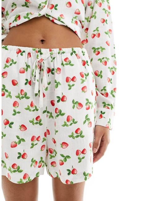 Pantalones Cortos Sin Cierres Con Estampado De Fresas De Mezcla De Lino De -Negro ASOS de color White