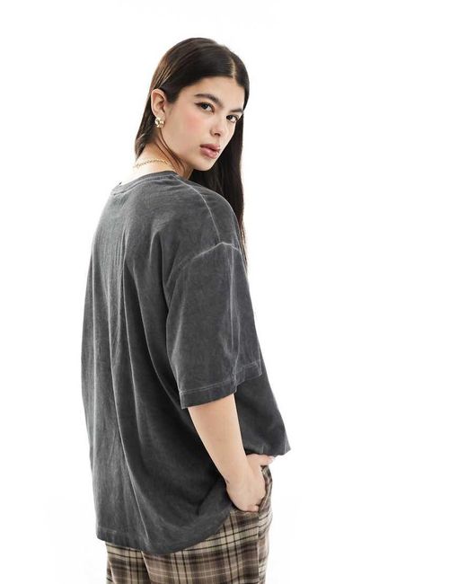 T-Shirt Oversize Color Antracite Slavato Con Grafica Di Auto Con Scritta "Motoring" di ASOS in Black
