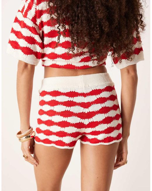 ASOS Gebreide Gestreepte Short Met Stiksels in het Red