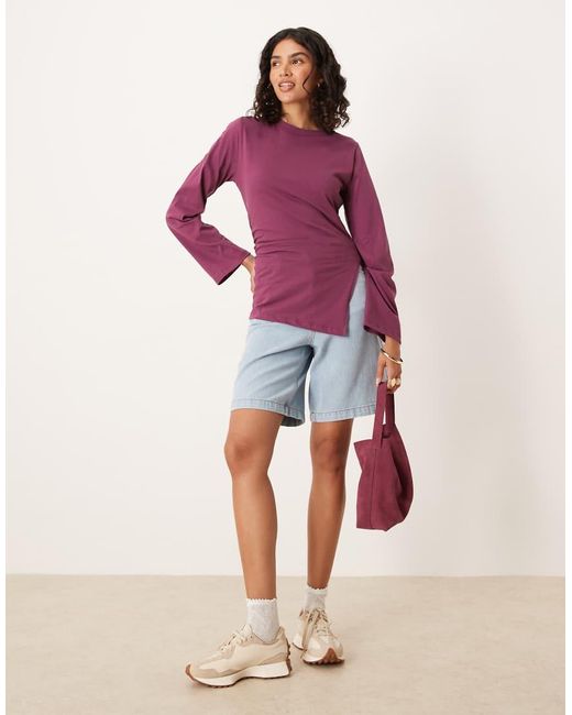Top A Maniche Lunghe Color Fico Con Arricciatura Laterale E Fondo Asimmetrico di ASOS in Purple