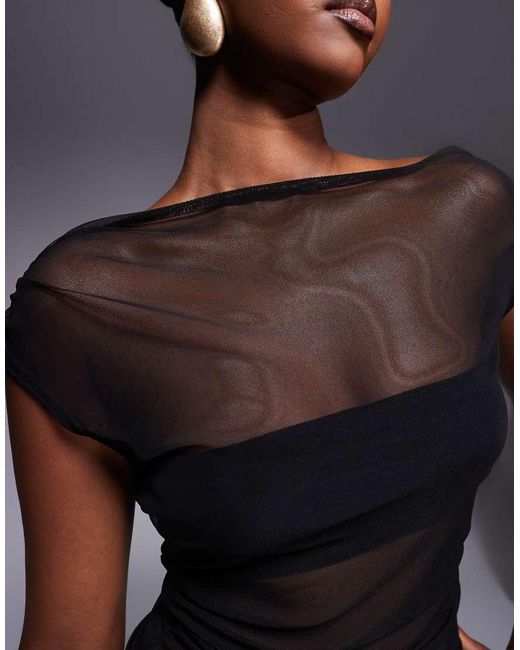 Top Asimmetrico di Missy Empire in Blue