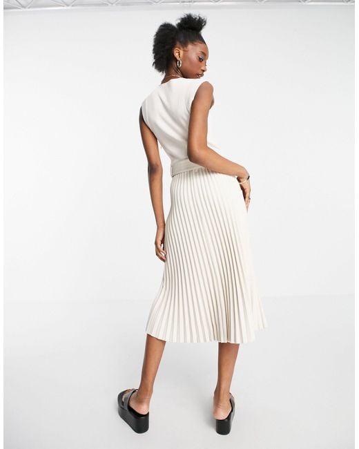 Robe patineuse mi-longue avec ceinture et jupe plissée en imitation cuir -  ivoire Morgan en coloris Blanc | Lyst