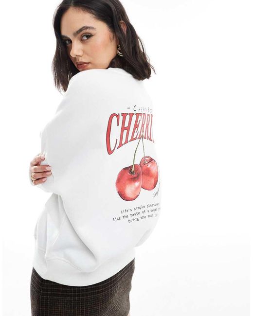 Felpa Bianca Con Stampa Di Ciliegie Sul Retro di ONLY in White