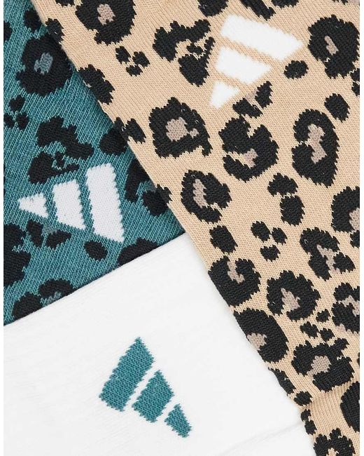 Confezione Da 3 Paia Di Calzini Taglio Medio Con Stampa Leopardata Mista di Adidas Originals in Metallic