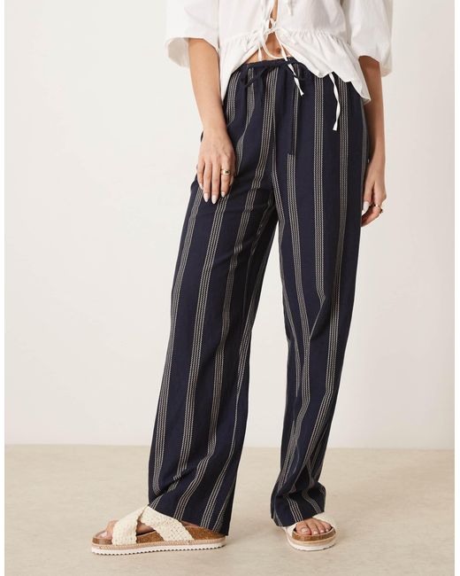 Vila Blue – weit geschnittene hose