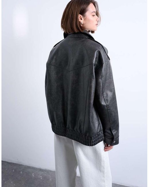 Chaqueta Bomber Negra Extragrande Con Lavado Envejecido, Cremallera Y Detalle De Costuras De Cuero Sintético De -Negro TOPSHOP de color Black