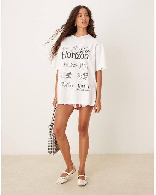 Camiseta Color Crema Extragrande Con Estampado Gráfico De Texto "New Horizon" De -Blanco ASOS de color White