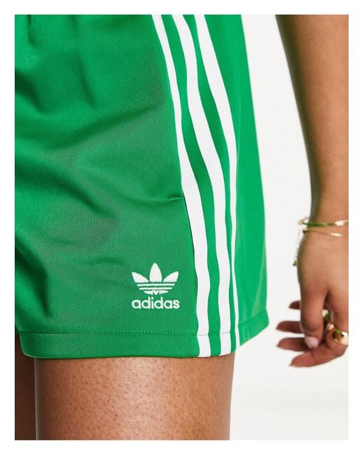 Three stripe 2025 shorts green