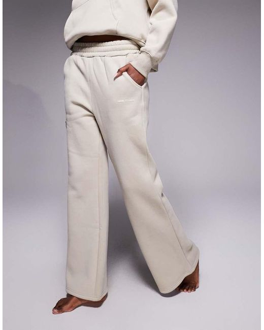 SIMMI Natural Colby Essentials Flared Joggers