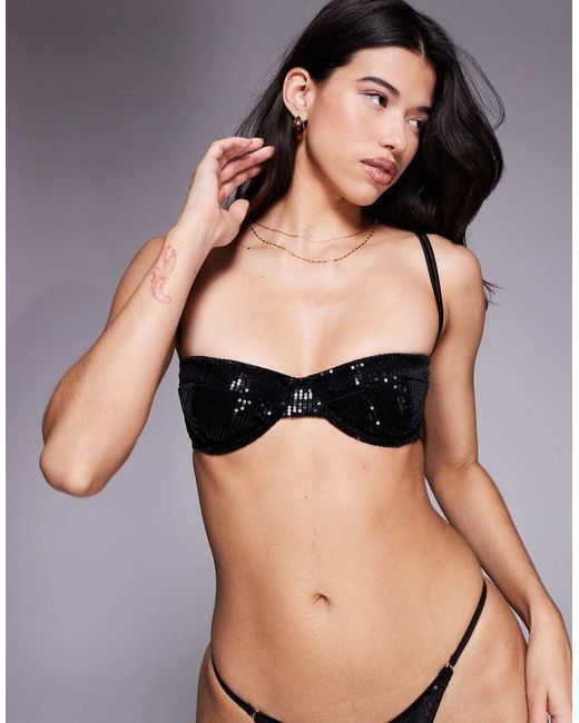 Brie di ASOS in Black