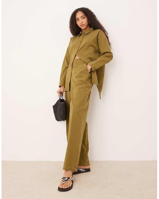 Pantaloni Taglio Comodo Oliva A Righe di ASOS in Natural