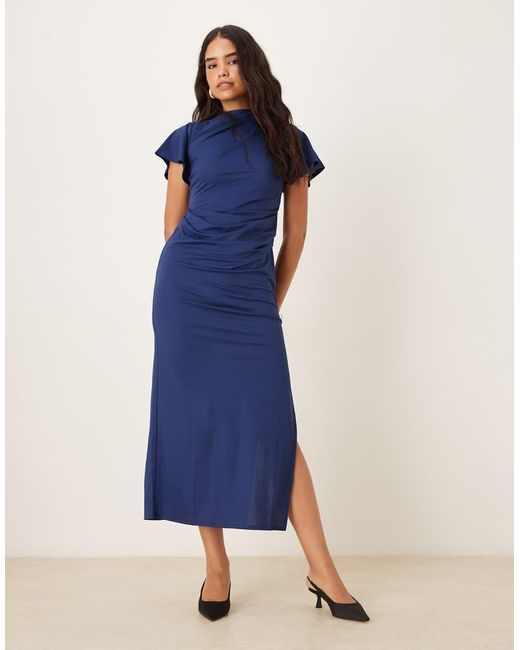 Vestido Largo Con Mangas Ángel Drapeadas De ASOS de color Blue