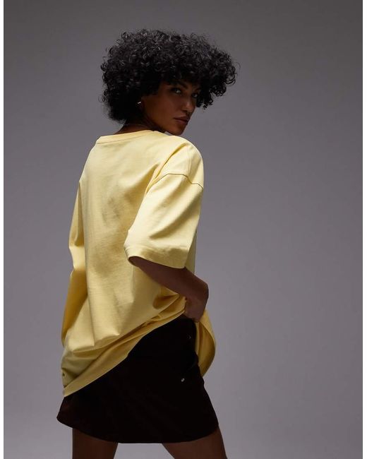 Camiseta Amarilla Extragrande Con Estampado Gráfico "Cuba" De TOPSHOP de color Metallic