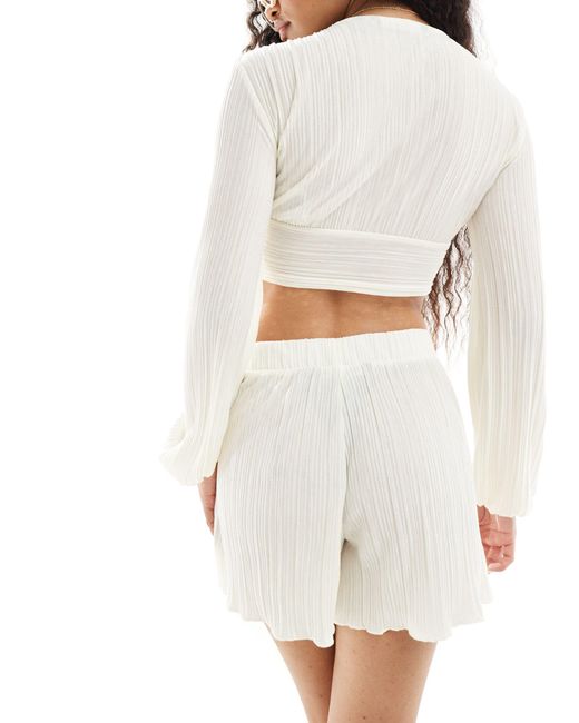 Vero Moda White – plissee-shorts