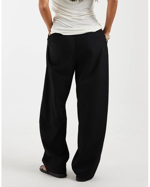 ASOS Petite in het Black