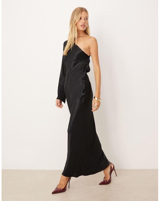 Vestido Largo Asimétrico Con Lazada En La Espalda De Satén De ASOS de color Black