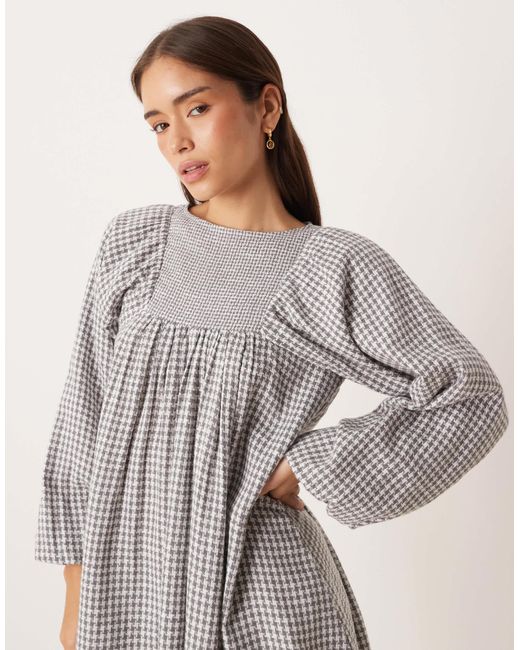 ASOS Gray – kurzes babydoll-keid aus bouclé