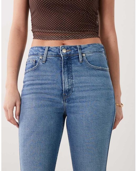 GOOD AMERICAN Blue Good Standard Kick Flare Jeans