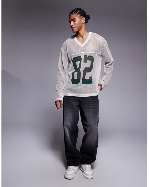 Camiseta Beis Extragrande De Manga Larga Con Cuello De Pico Y Gráfico Deportivo De Malla Calada De -Neutro ASOS de hombre de color Gray