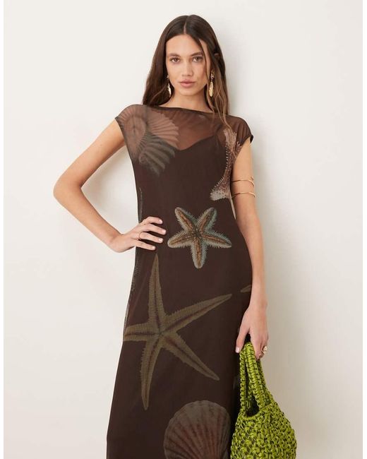 Vestido Largo Marrón Sin Mangas Con Estampado De Conchas De Malla De Never Fully Dressed de color Natural