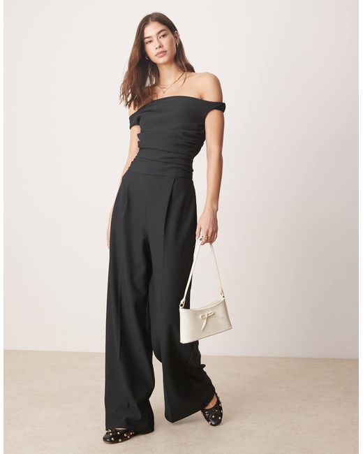 Abercrombie & Fitch Natural – schulterfreier, drapierter jumpsuit
