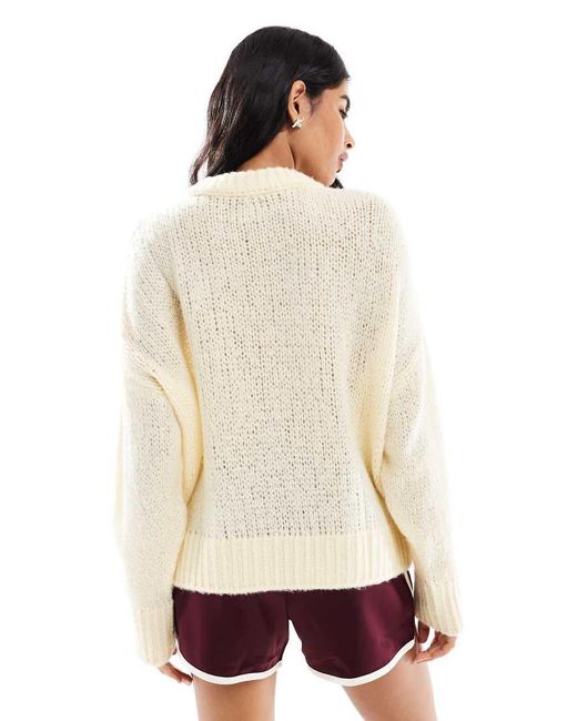 Jersey Amarillo Crema Extragrande Con Cuello Redondo De Punto Suelto De ASOS de color White