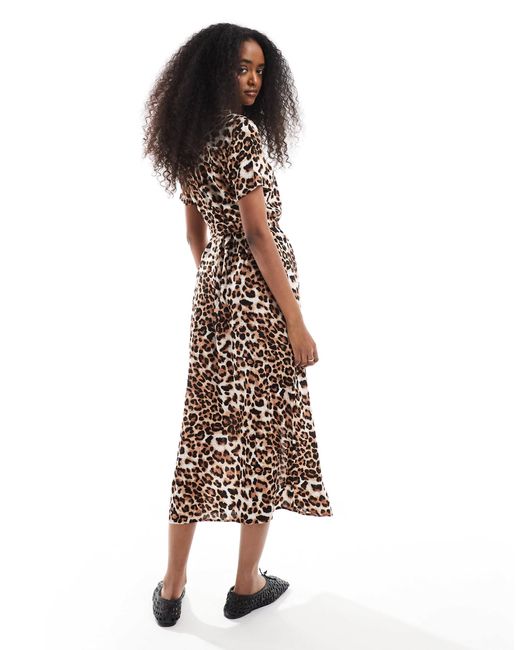 Vero Moda Brown – easy – langes hemdkleid mit leopardenmuster und knopfleiste
