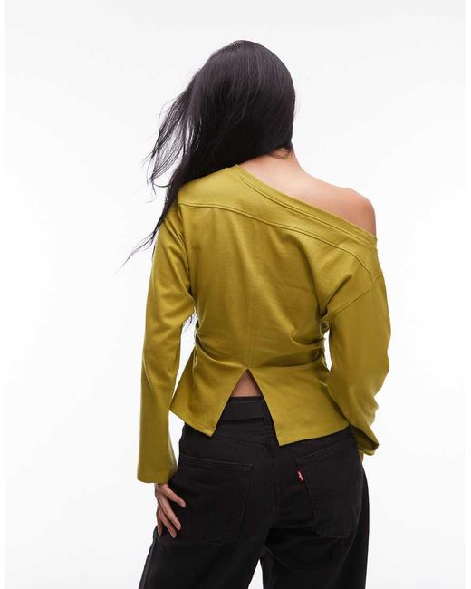 Camiseta Verde Oliva De Manga Larga Con Hombro Caído Y Cintura Estilo Corsé De ASOS de color Yellow