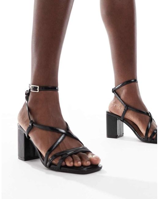 New Look Sandalen Met Meerdere Bandjes En Hak in het Brown