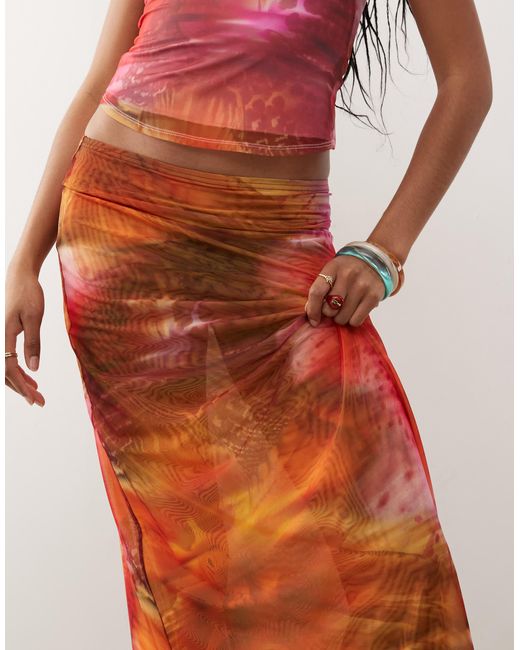 Jupe longue d'ensemble en tulle à imprimé fleurs tropicales - et orange Monki en coloris Red