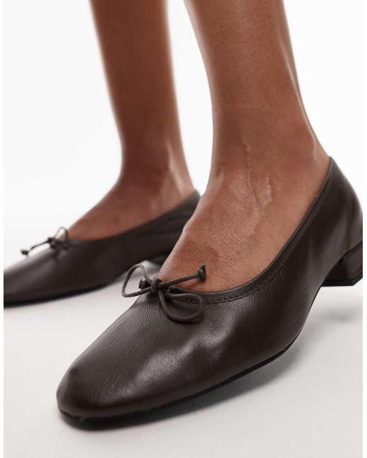 Bailarinas Marrones Con Tacón De Cuero De Mango de color Brown