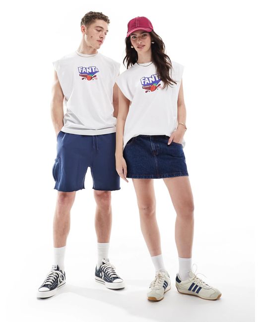 Débardeur oversize unisexe sous licence à imprimés fanta strawberry's et cream ASOS en coloris White