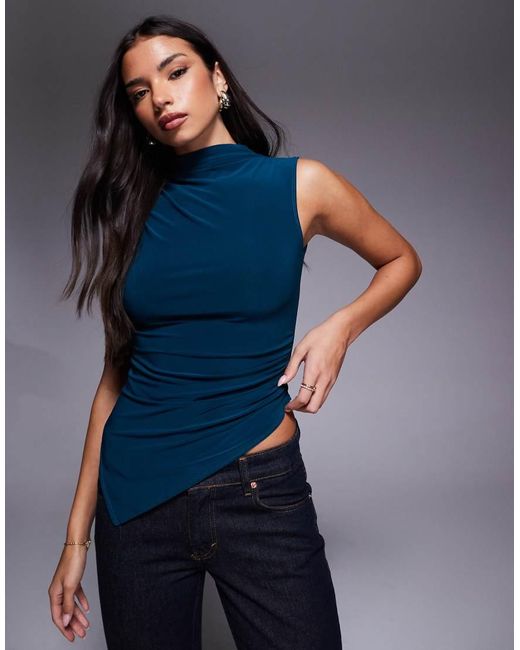 ASOS Geplooide Top Van Gladde Stof Met Hoge Hals En Asymmetrische Zoom in het Blue