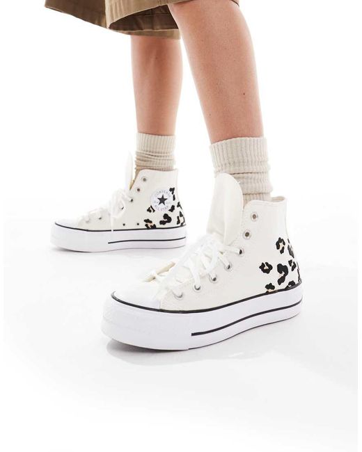 Converse White Chuck Taylor All Stars Lift Trainers