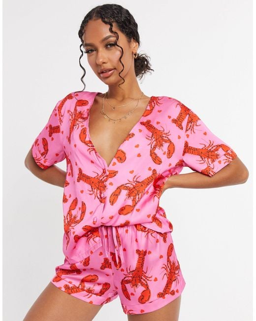 ASOS Pink – Pyjama-Set – Hemd aus Satin mit Hummer-Aufdruck und Shorts