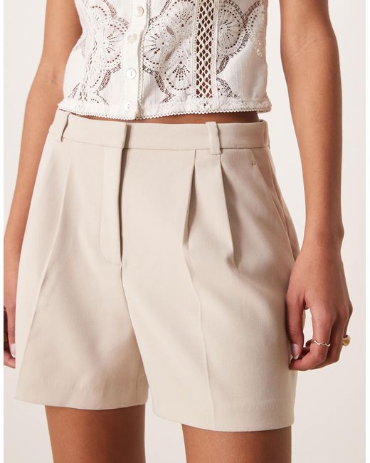 Abercrombie & Fitch Natural Curve Mid Rise Pleated Sloane Shorts