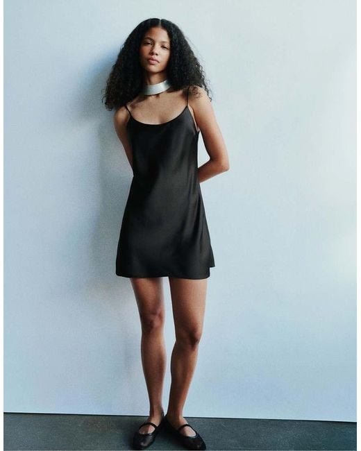 Vestito Corto di Pull&Bear in Black
