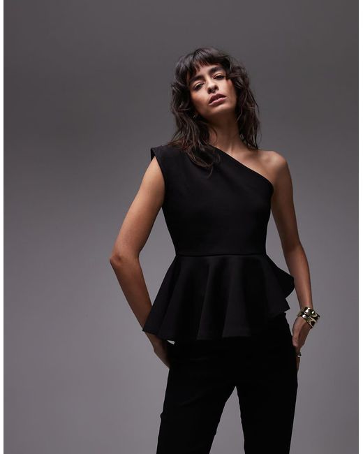 ASOS Gedrapeerde Top Met Peplum Zoom En Blote Schouder in het Black