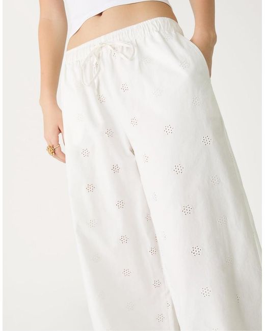 Stradivarius White Flowing Trousers With Embroidery
